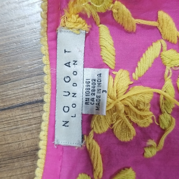 NOUGAT LONDON Pink & Yellow Flower Embroidered V-Neck Tunic Shirt Top - Picture 2 of 11